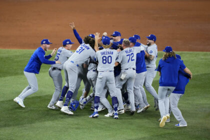 dodgers-beat-blue-jays-to-win-back-to-back-world-series