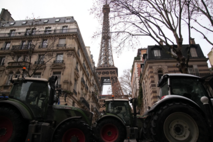 farmers-in-france,-greece-block-streets-in-protest-over-eu–mercosur-trade-deal