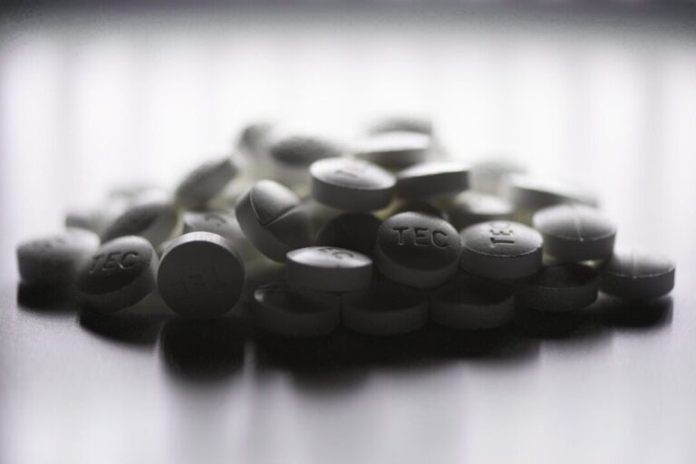 prescription-painkillers-shortage-in-canada-expected-to-continue-into-new-year