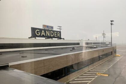 ‘they-all-have-big-hearts’:-nl-community-celebrated-for-helping-stranded-airline-passengers-on-9/11-does-it-again