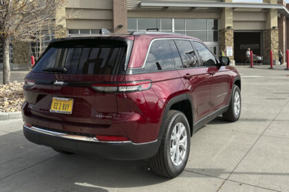 chrysler-recalls-320,000-vehicles,-urges-owners-to-park-outside-because-of-fire-risk