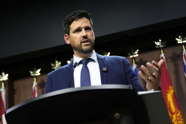 ottawa-won’t-use-notwithstanding-clause-to-reverse-court-ruling-against-mandatory-child-porn-sentences:-justice-minister