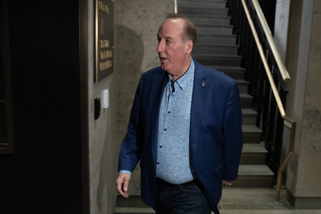 nova-scotia-mp-d’entremont-leaves-conservative-caucus-to-join-the-liberals