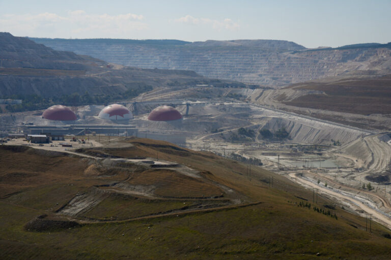 feds-pitch-$2b-fund-for-critical-minerals-investments,-including-equity-stakes