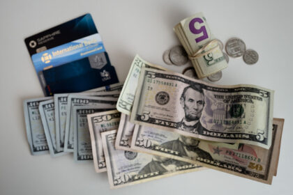 us-household-debt-reaches-fresh-record-high-of-$18.59-trillion:-new-york-fed