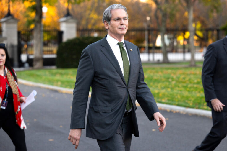 treasury-secretary-optimistic-after-supreme-court’s-tariffs-hearing