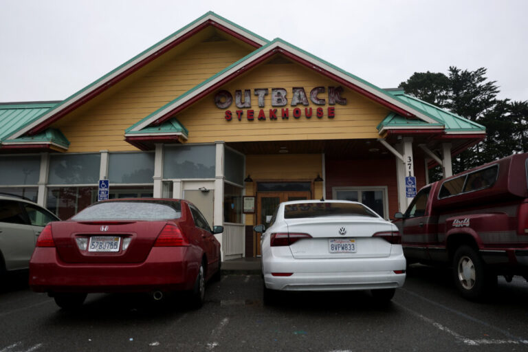 bloomin’-brands-closes-21-outback-steakhouses-amid-turnaround