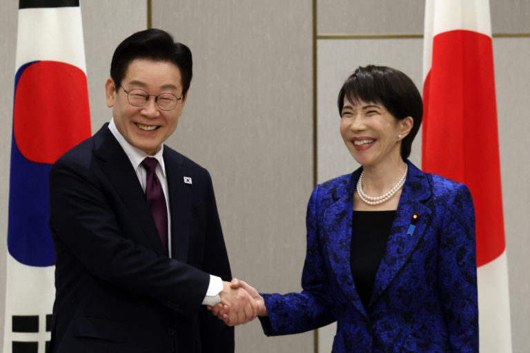 leaders-of-japan-and-south-korea-agree-to-increase-cooperation-amid-regional-tensions