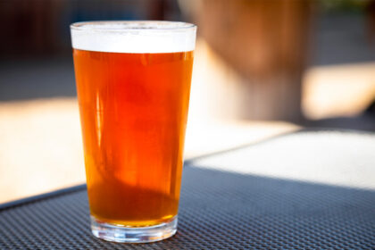 harmful-drinking-patterns-persist-in-ontario-years-after-covid-19,-study-finds