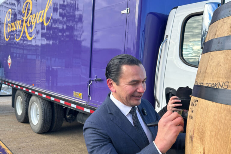 manitoba’s-kinew-urges-ford-to-reconsider-ontario’s-upcoming-crown-royal-ban