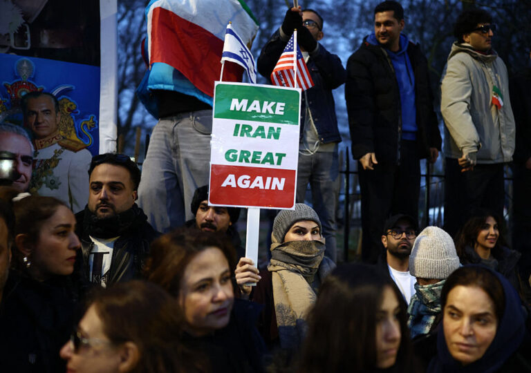 as-iran-protests-grow,-us-works-to-isolate-regime-and-pressure-china