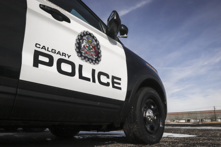 calgary-police-say-woman-acted-in-self‑defence-in-altercation-that-left-man-dead