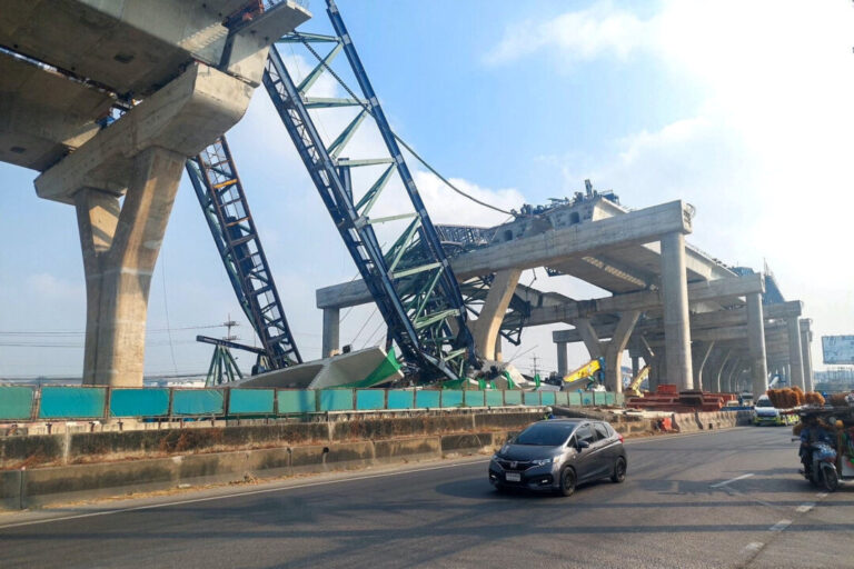 2-dead-in-thailand-after-another-crane-collapses,-crushing-cars