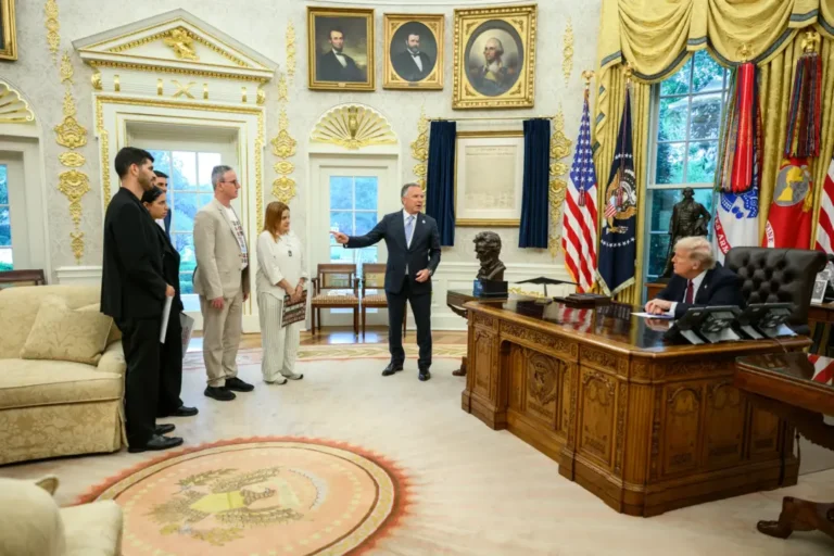 witkoff-recalls-trump’s-emotional-reaction-when-freed-israeli-hostages-visited-oval-office