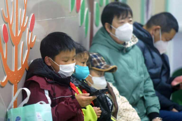 rhinovirus-infections-soar-in-china-as-multiple-respiratory-viruses-spread-simultaneously