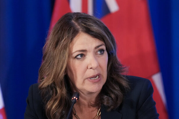 alberta-premier-reacts-to-teacher-caught-on-tape-belittling-conservatives,-oil-industry