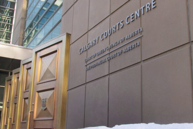 disbarred-calgary-lawyer-pleads-guilty-to-forging-documents,-causing-father-to-miss-out-on-time-with-child