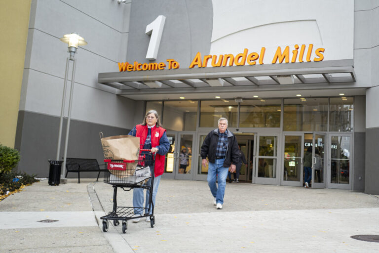 us-credit-and-debit-card-spending-posts-largest-increase-since-early-2024