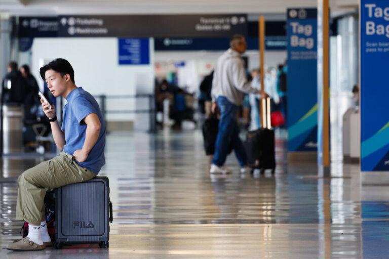 around-1,000-flights-canceled-thursday-after-government-shutdown-ends