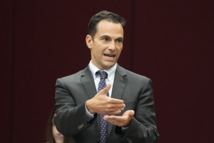 budget-watchdog-raises-doubts-that-feds-will-balance-operational-deficit-in-three-years