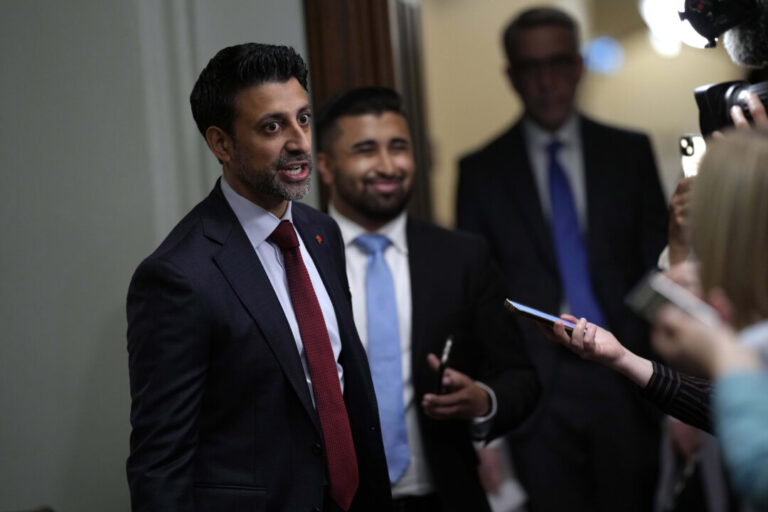 canadian-trade-minister-visits-india,-says-trade-talks-not-yet-resuming