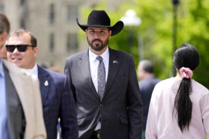 former-mp-kurek-to-reclaim-the-riding-he-vacated-for-poilievre-in-next-election