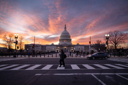 congress-not-needed-to-issue-$2,000-tariff-rebate-checks,-trump-says