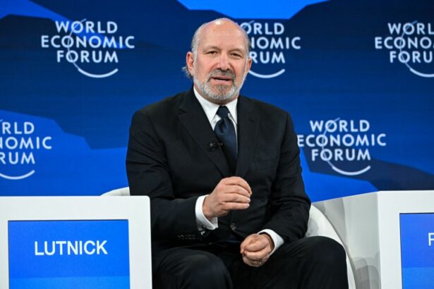 lutnick-says-us-can-hit-6-percent-growth-if-fed-cuts-rates