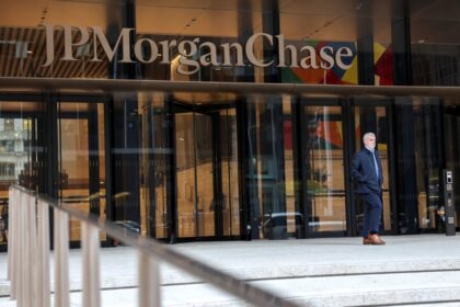 trump-sues-jpmorgan-chase-over-alleged-debanking