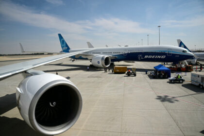 emirates-orders-65-boeing-777-9s,-seeks-bigger-planes