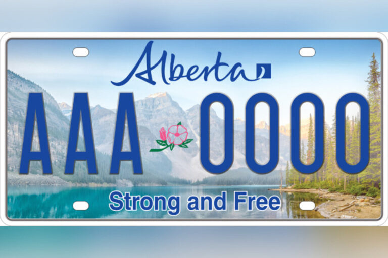 alberta-unveils-new-‘strong-and-free’-licence-plate-design