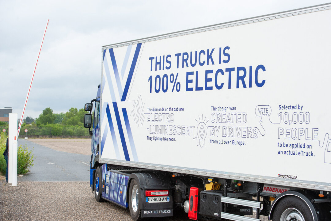 big-corporates-benefitting-from-taxpayer-backed-clean-energy-funding:-senator