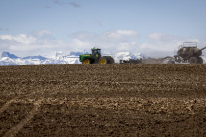 agriculture-and-agri-food-canada-announces-closure-of-research-operations,-job-cuts
