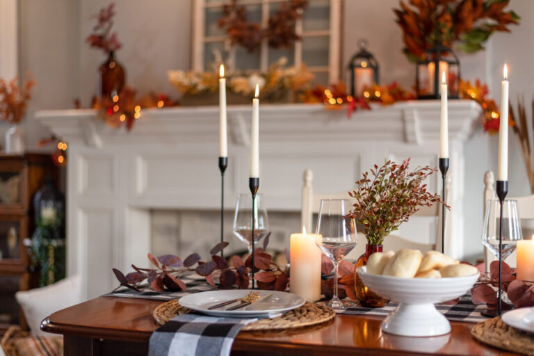 more-than-half-of-americans-weigh-hosting-thanksgiving-in-home-search,-survey-finds