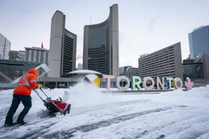 heavy-snowstorm-to-hit-toronto,-eastern-canada-as-frigid-temperatures-persist