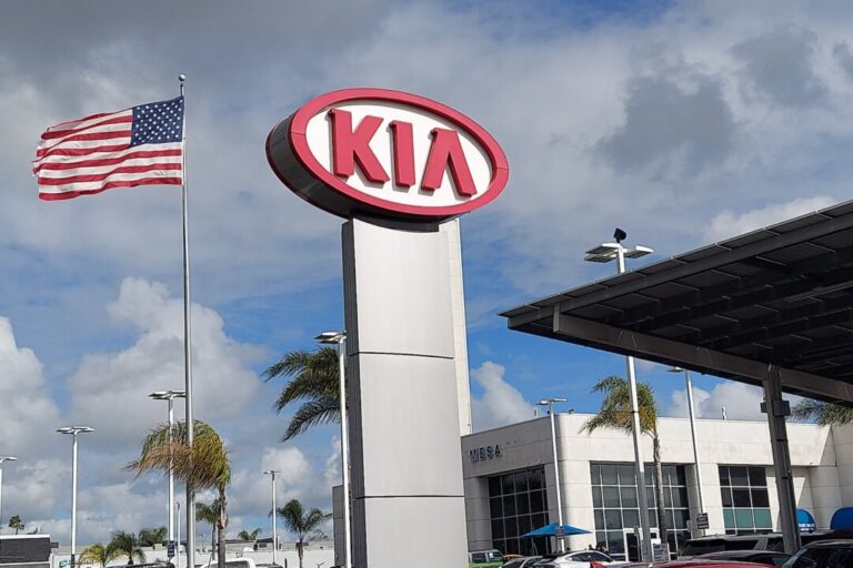 kia-recalls-250,000-sedans,-says-fuel-tank-could-melt