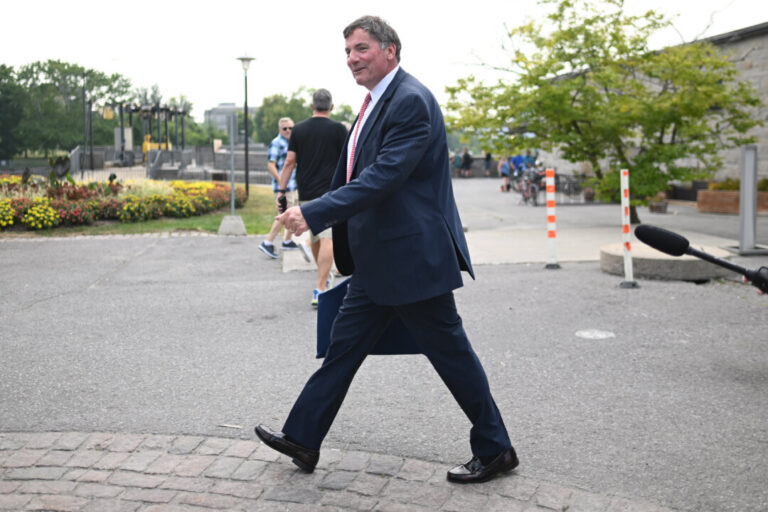 minister-leblanc-says-he’s-‘reassured’-by-talk-with-trump-trade-official