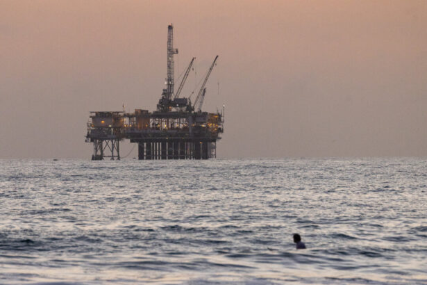 trump-admin-invites-oil-industry-input-on-new-california-offshore-leases