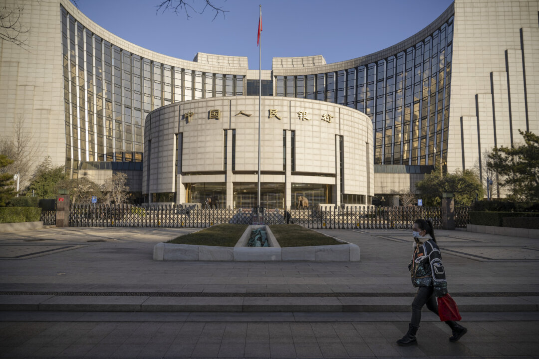 china’s-central-bank-supports-xi’s-ambitions-over-immediate-economic-needs