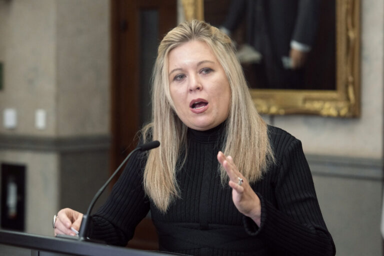 conservatives-plan-to-propose-stricter-asylum-rules-in-amendments-to-border-bill