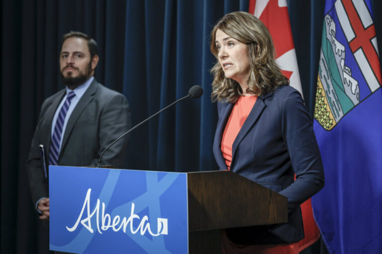 alberta-releases-classroom-complexity-report,-says-will-implement-recommendations