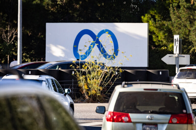 meta,-corning-reach-$6-billion-agreement-for-fiber-optic-cables