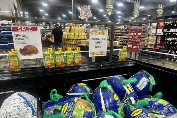 shoppers-take-advantage-of-bargains-to-save-on-holiday-turkey