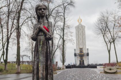 carney,-poilievre-commemorate-holodomor-memorial-day-marking-soviet-atrocity-in-ukraine