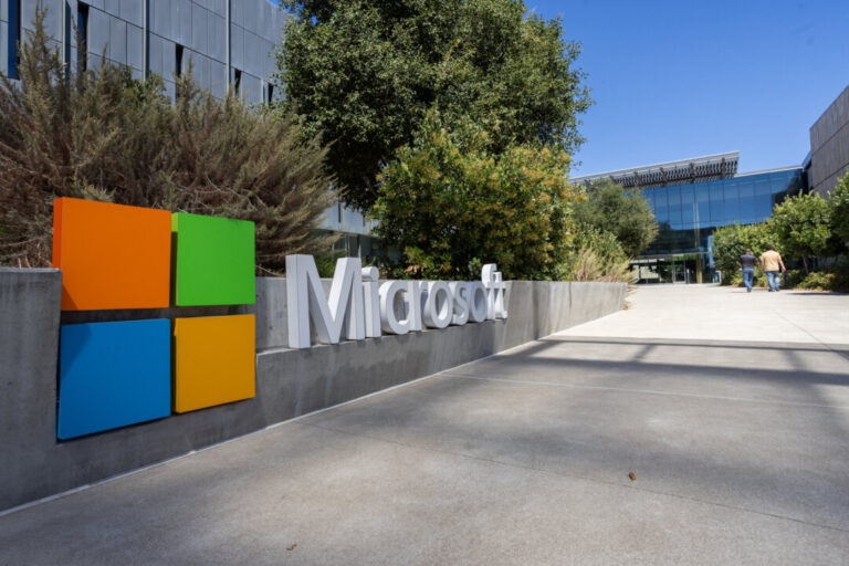 microsoft-loses-$357-billion-in-market-value-in-worst-drop-since-2020