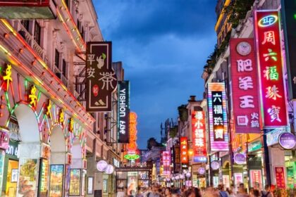 guangzhou-talks-the-talk-on-protecting-cantonese,-but-can-it-walk-the-walk?