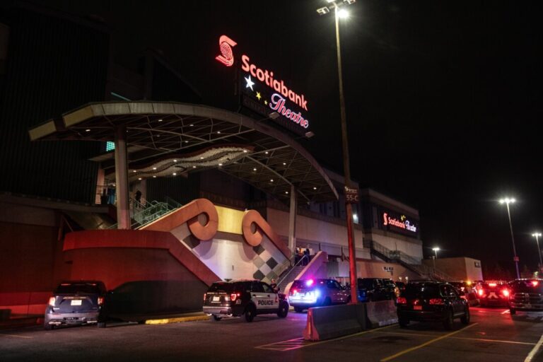 west-edmonton-mall-locked-down-for-second-time-in-a-week-after-weapons-complaints:-police