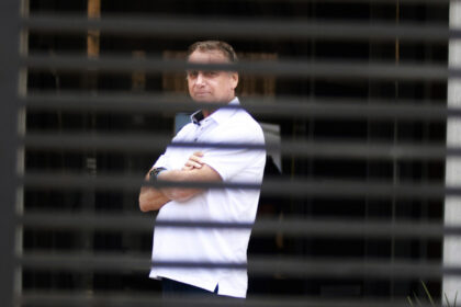 brazil’s-former-president-bolsonaro-begins-27-year-prison-sentence-following-coup-conviction