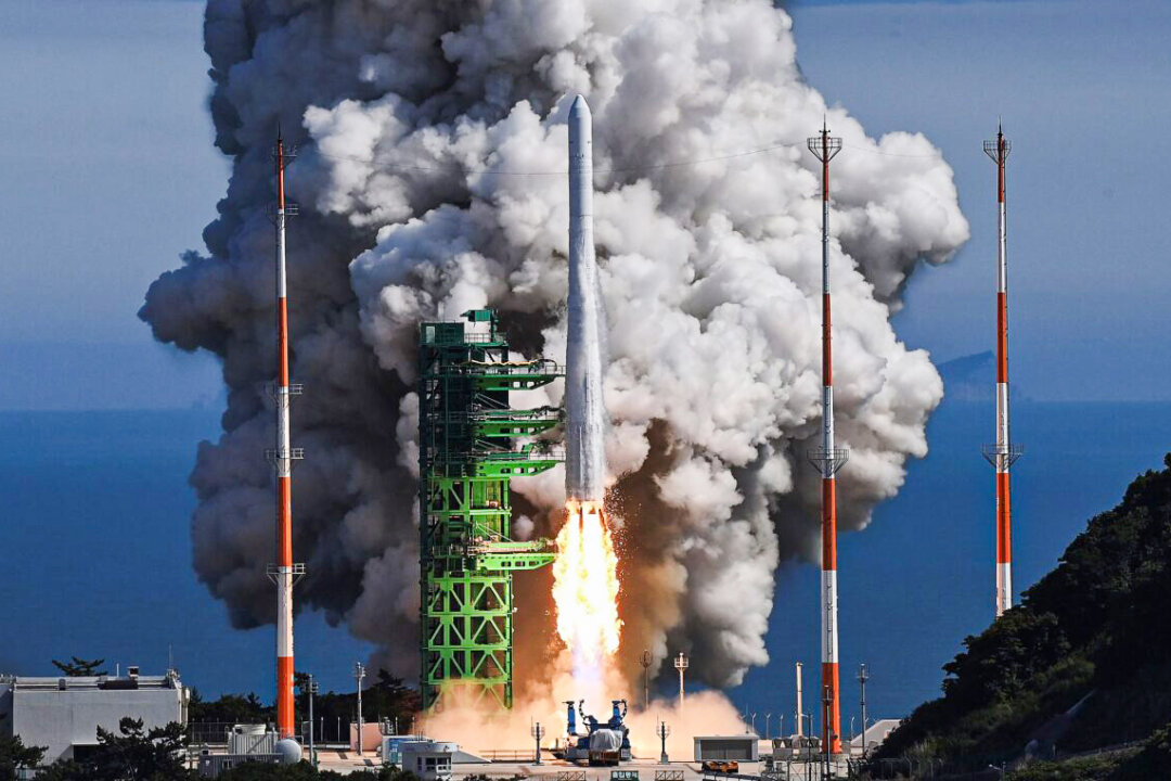 south-korea-launches-nuri-space-rocket-from-naro-space-center
