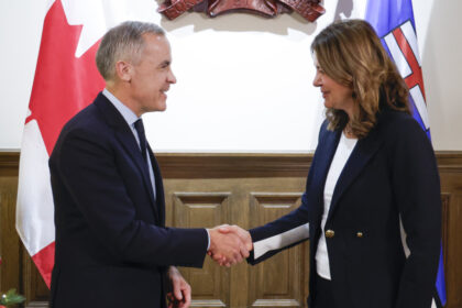 carney,-smith-sign-pipeline-deal,-agree-to-sweeping-energy-policy-changes